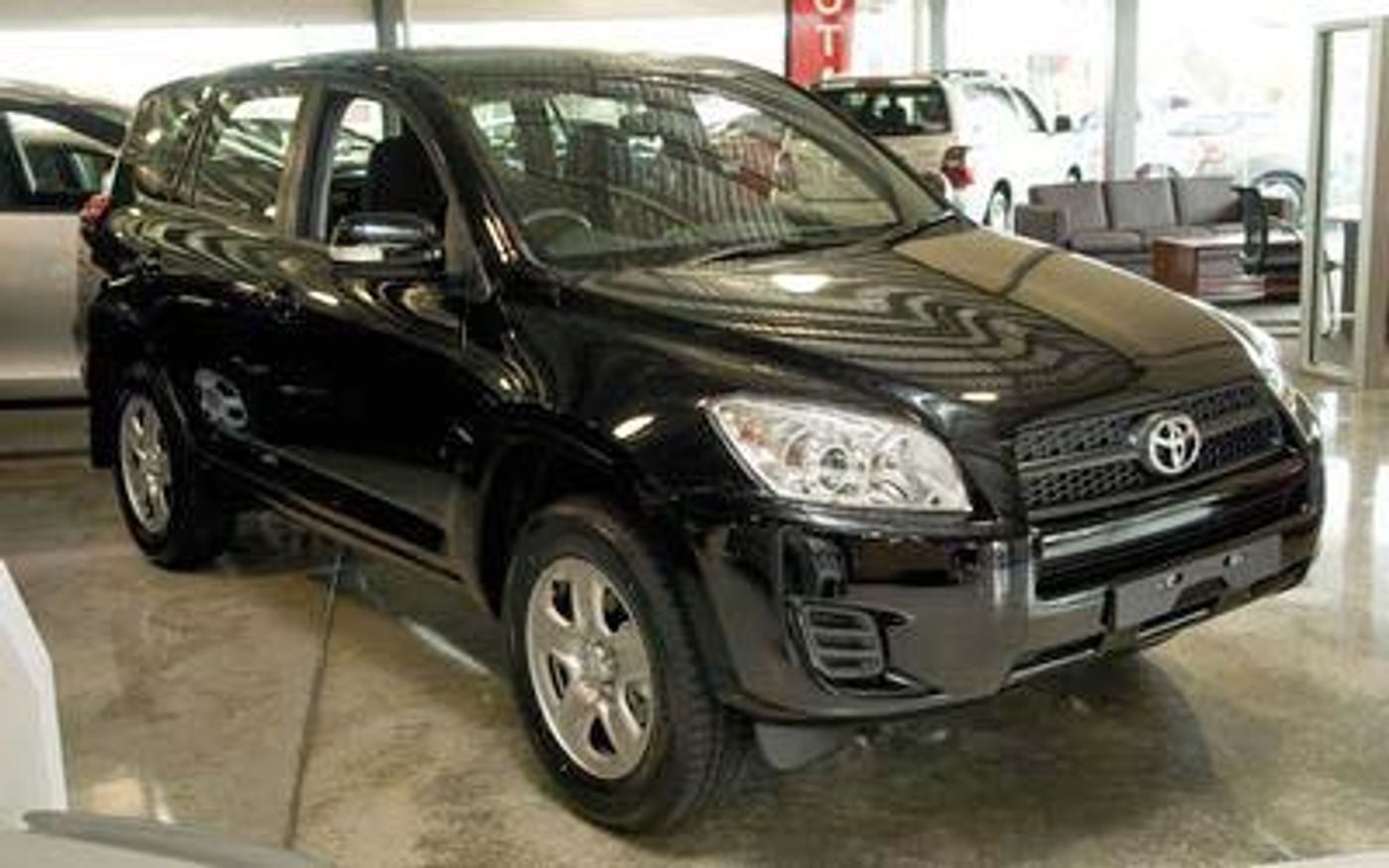 Hero image of a new Toyota RAV4 CV (2008) price & specs available with CarExpert deals.