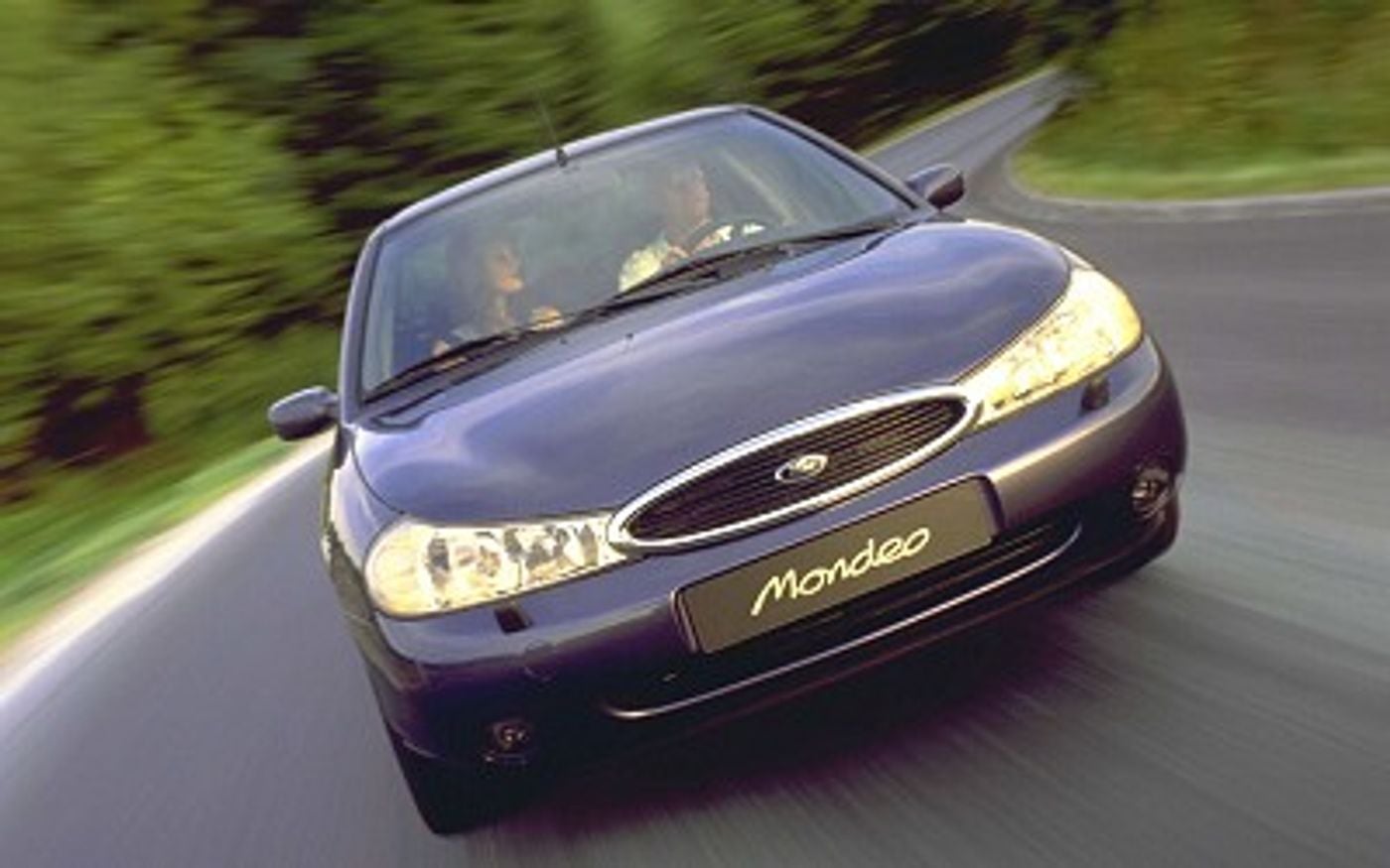 Hero image of a new Ford Mondeo GLX (1999) price & specs available with CarExpert deals.
