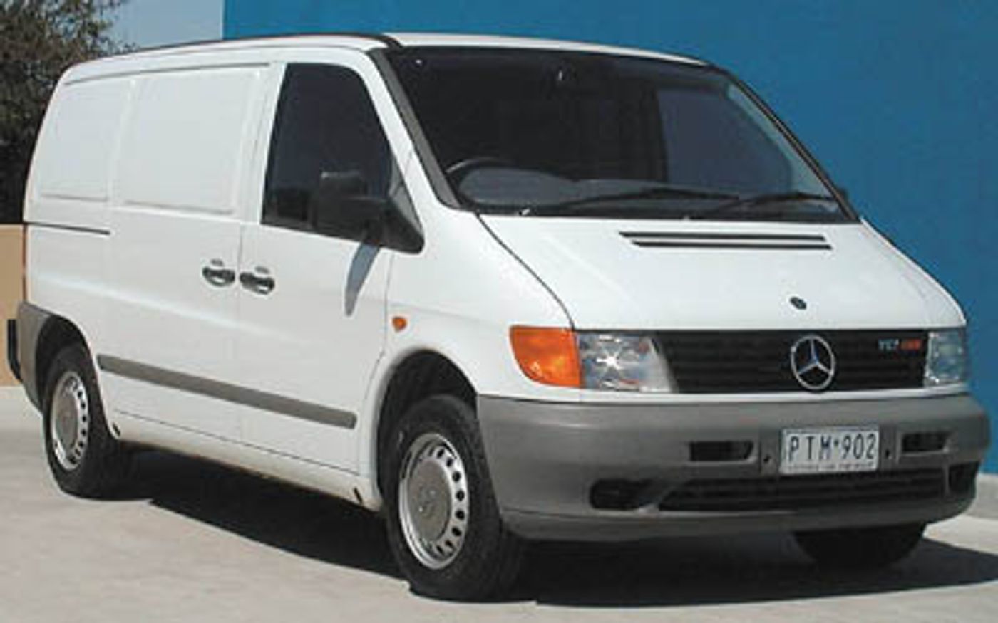 Hero image of a new Mercedes-Benz Vito Base (2001) price & specs available with CarExpert deals.