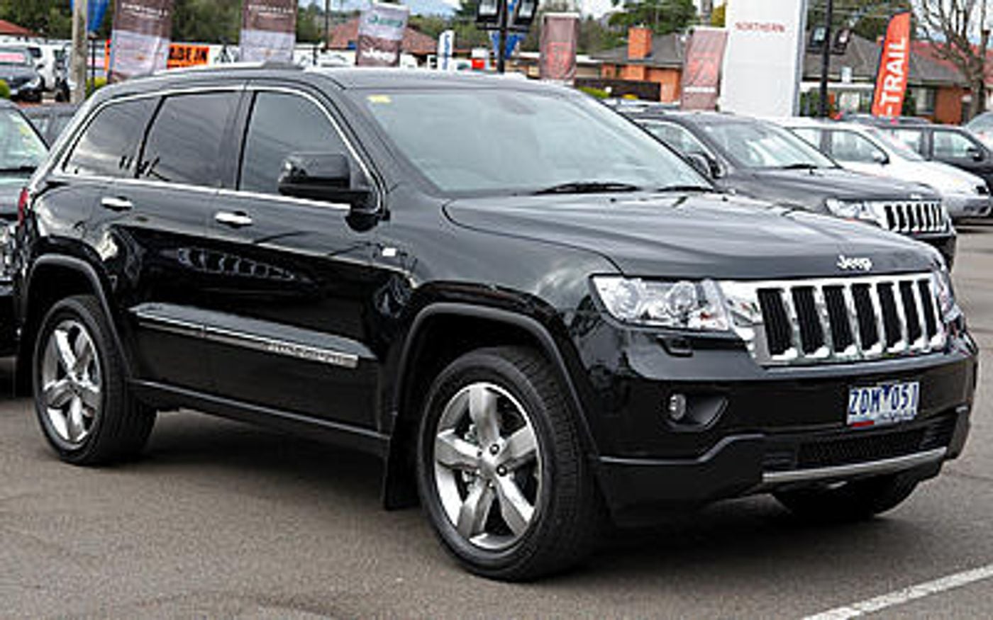 Hero image of a new Jeep Grand Cherokee Laredo (2013) price & specs available with CarExpert deals.