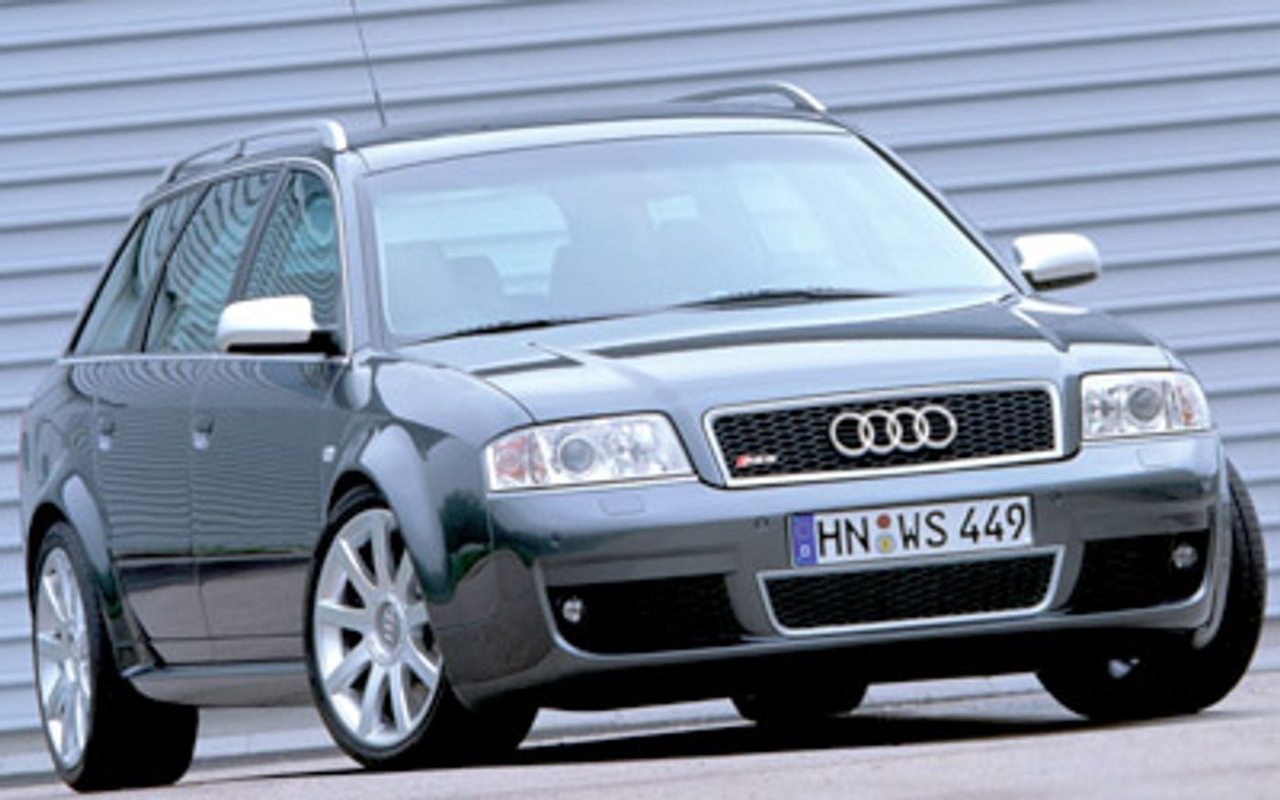 Hero image of a new Audi RS6 Base (2004) price & specs available with CarExpert deals.
