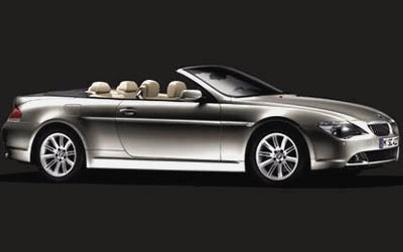 Hero image of a new BMW 6 Series Base (2006) price & specs available with CarExpert deals.