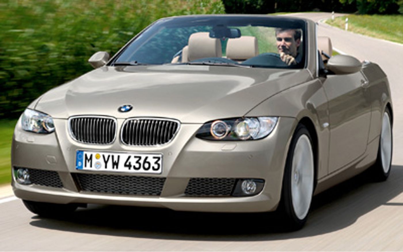 Hero image of a new BMW 3 Series Base (2007) price & specs available with CarExpert deals.