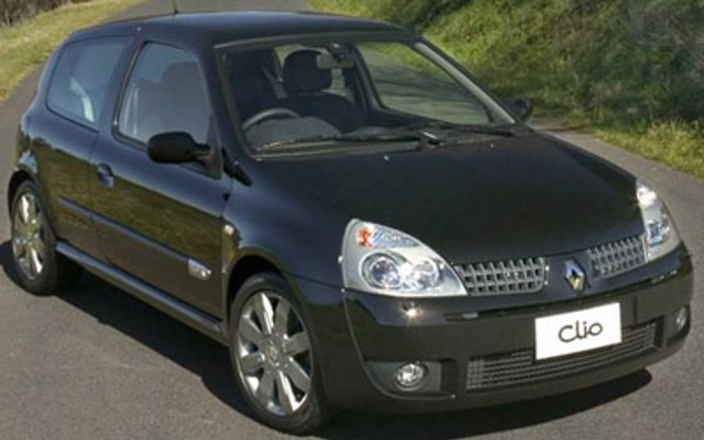 Hero image of a new Renault Clio Sport Cup (2004) price & specs available with CarExpert deals.