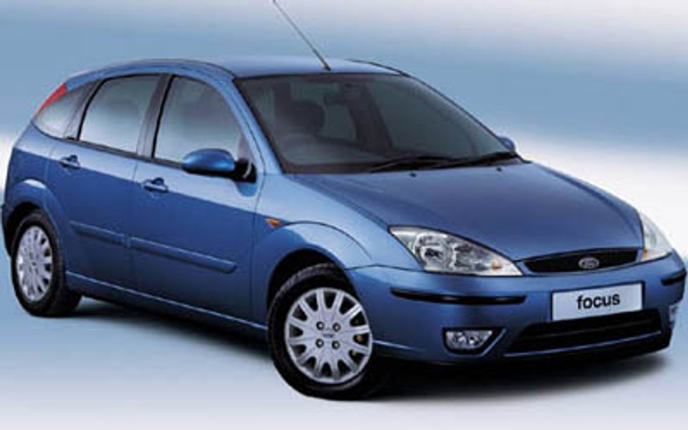 Hero image of a new Ford Focus Zetec R (2002) price & specs available with CarExpert deals.