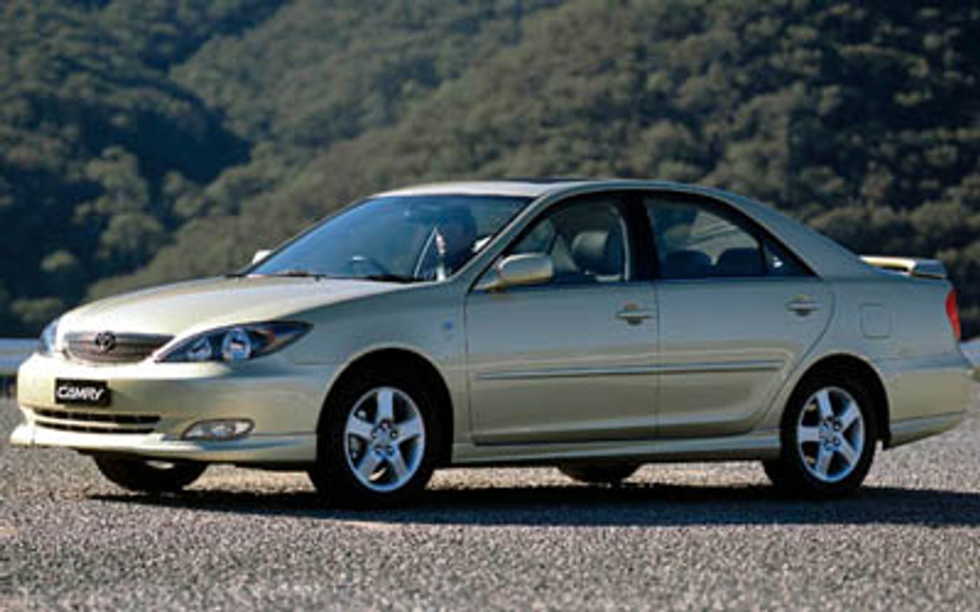 Hero image of a new Toyota Camry Azura (2002) price & specs available with CarExpert deals.