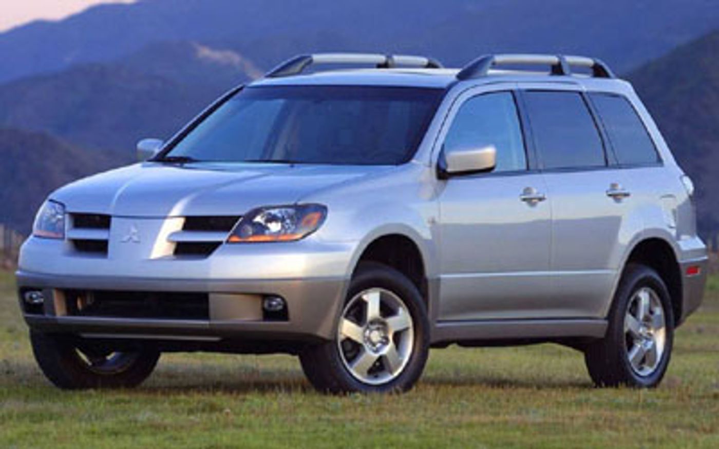 Hero image of a new Mitsubishi Outlander XLS (2003) price & specs available with CarExpert deals.