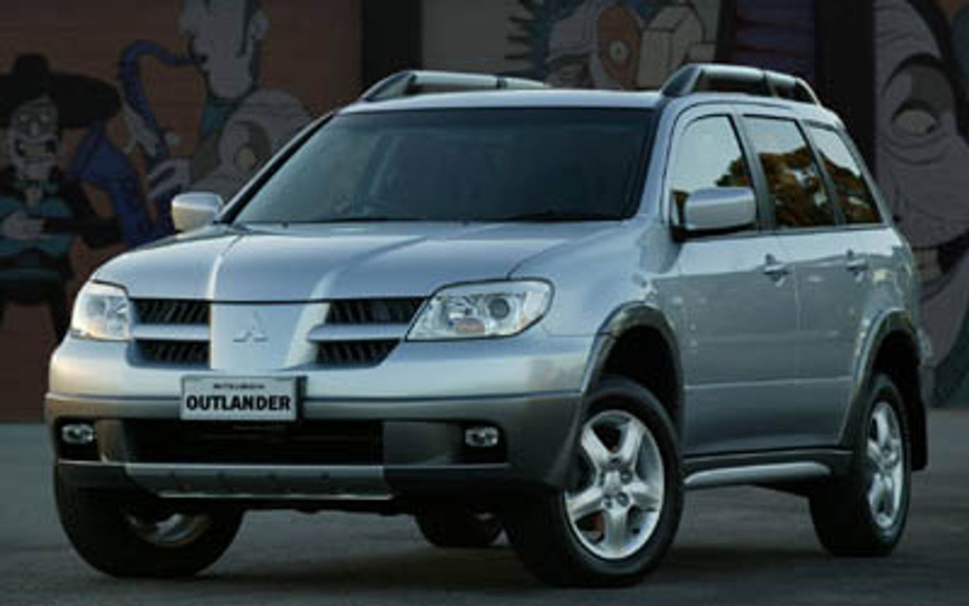Hero image of a new Mitsubishi Outlander XLS (2005) price & specs available with CarExpert deals.