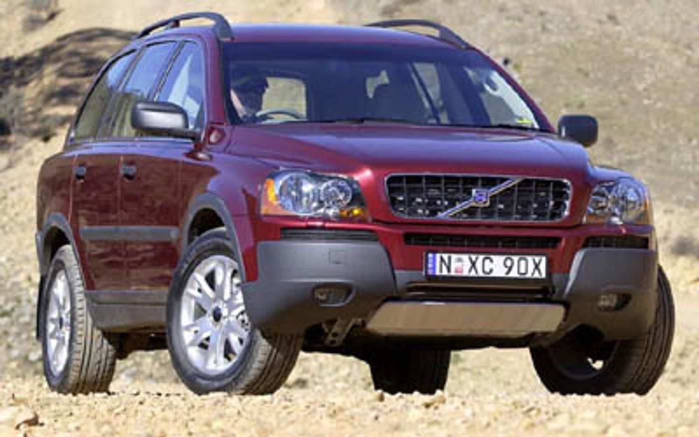 Hero image of a new Volvo XC90 LE (2005) price & specs available with CarExpert deals.