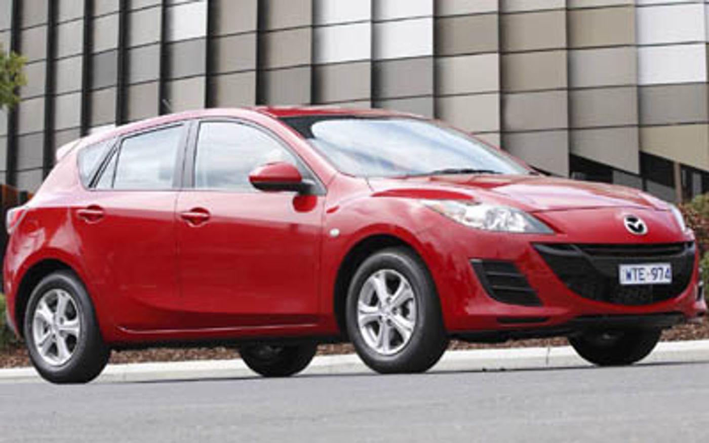 Hero image of a new Mazda 3 Maxx (2009) price & specs available with CarExpert deals.