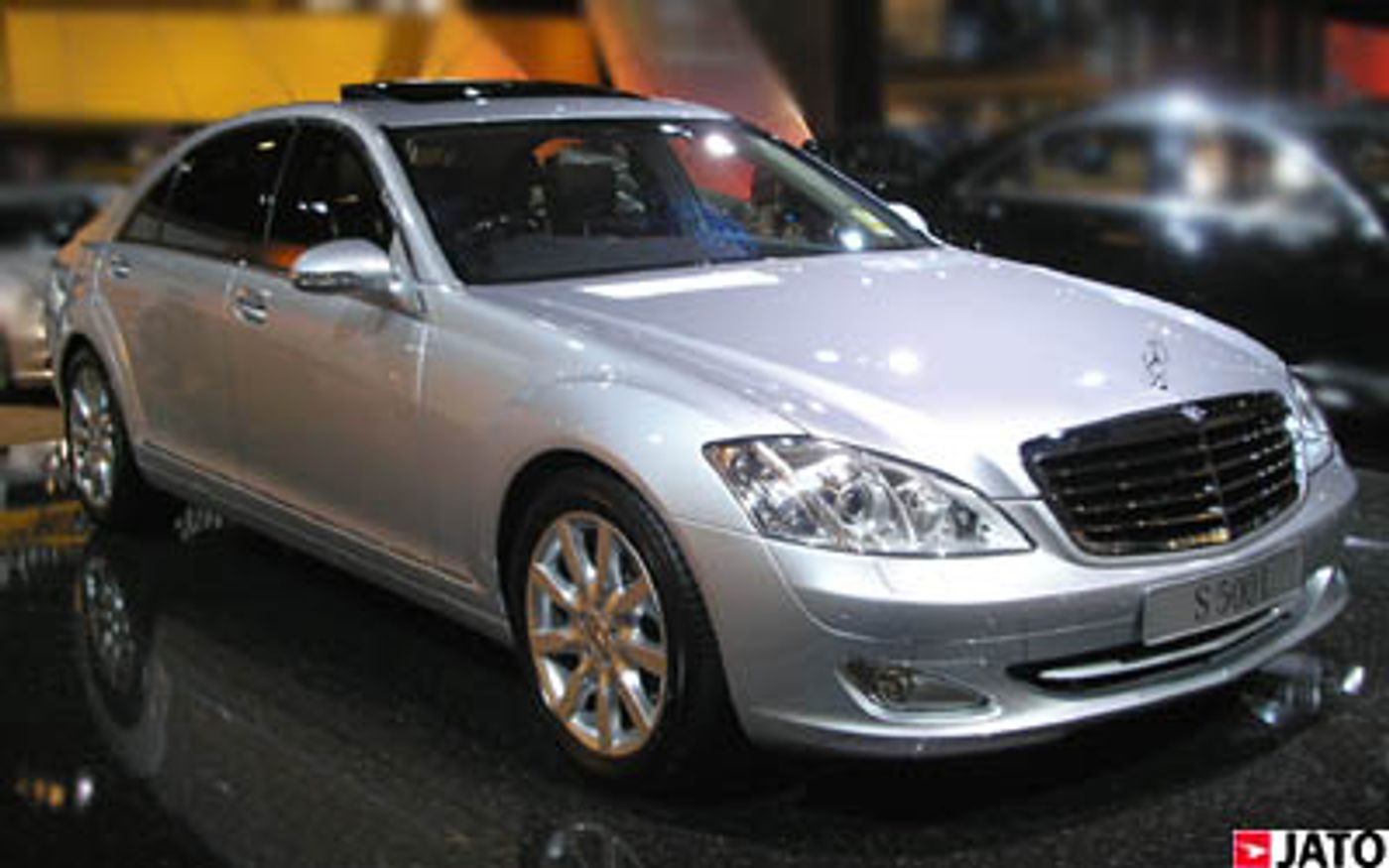 Hero image of a new Mercedes-Benz S-Class Base (2006) price & specs available with CarExpert deals.