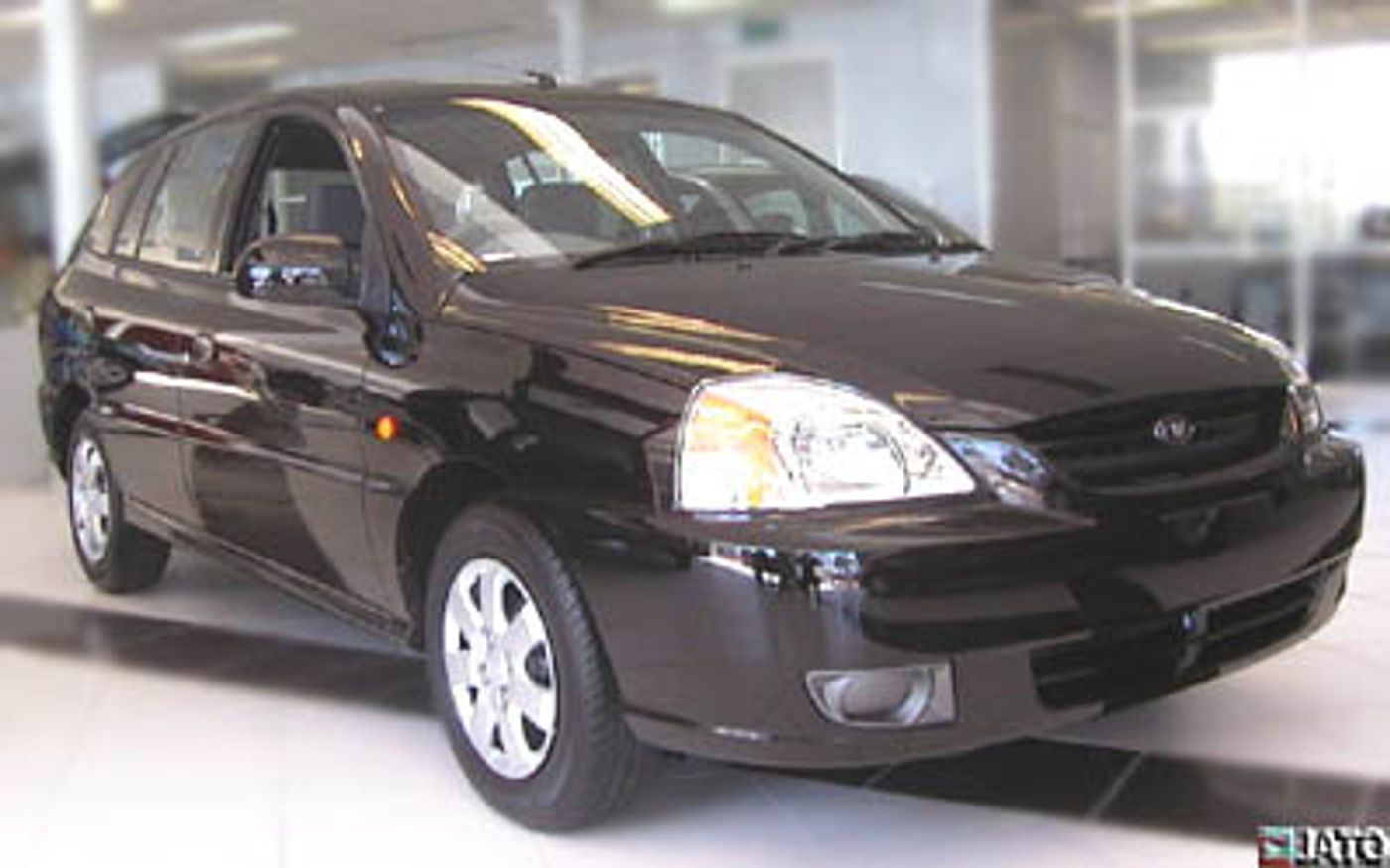Hero image of a new Kia Rio Base (2003) price & specs available with CarExpert deals.