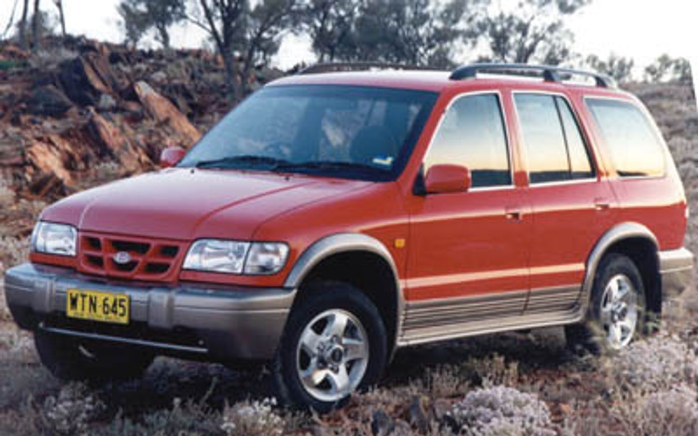 Hero image of a new Kia Sportage Base (2002) price & specs available with CarExpert deals.