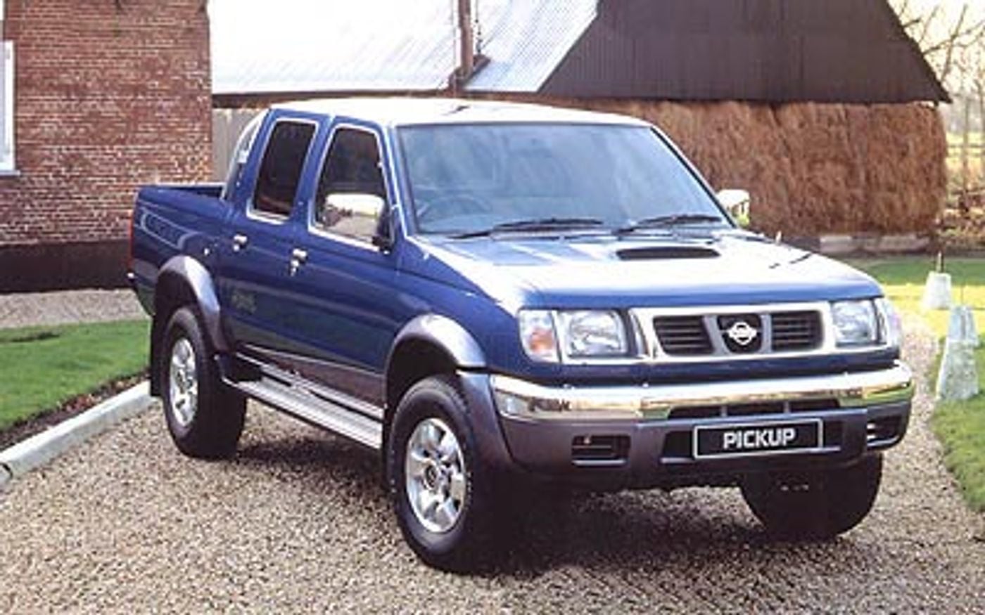 Hero image of a new Nissan Navara ST (2000) price & specs available with CarExpert deals.