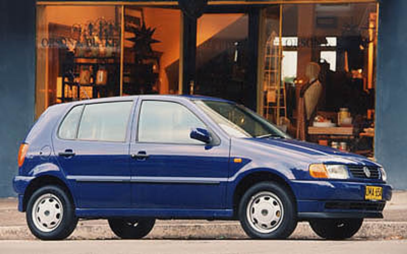 Hero image of a new Volkswagen Polo Base (1999) price & specs available with CarExpert deals.