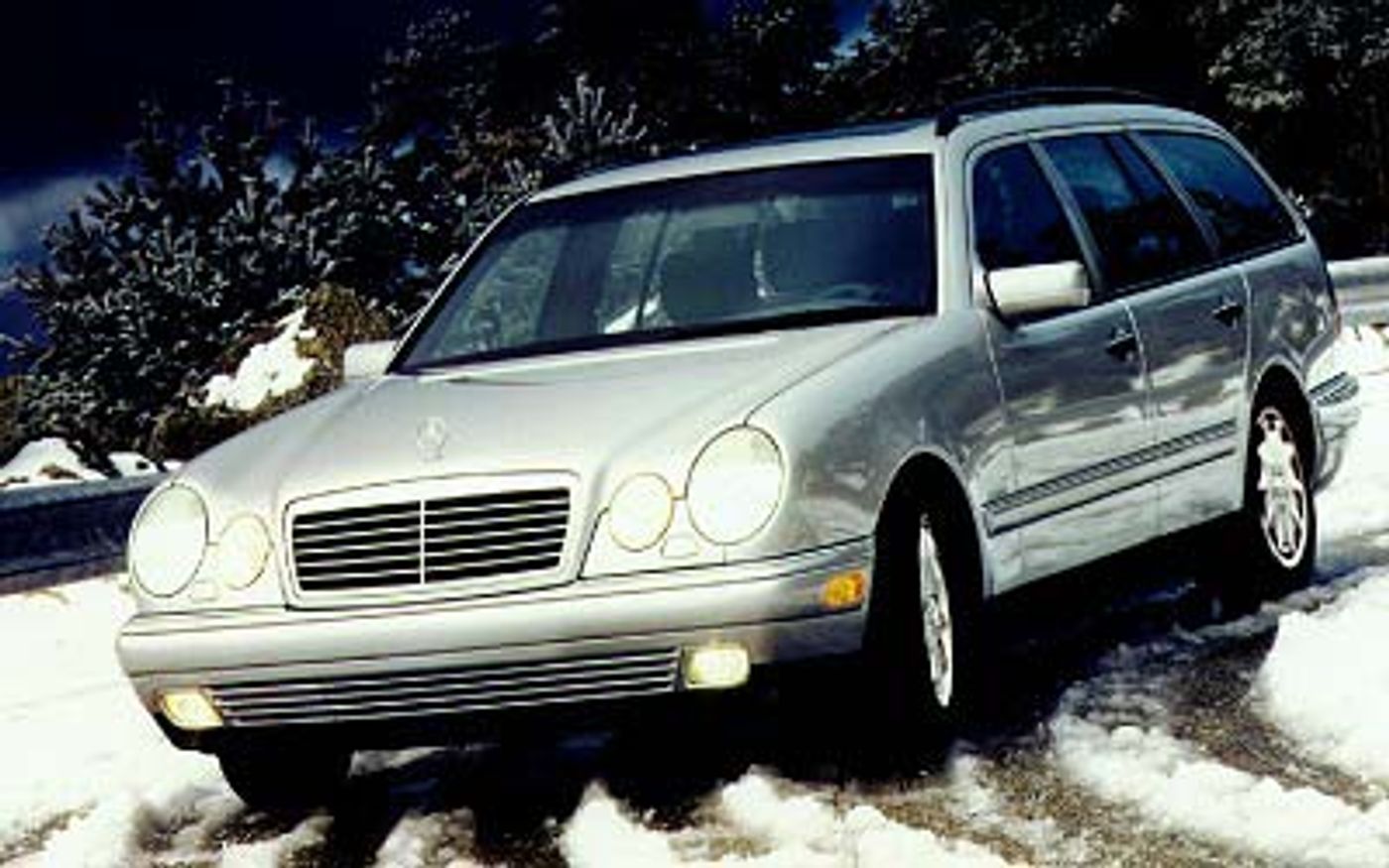 Hero image of a new Mercedes-Benz E-Class Elegance (1999) price & specs available with CarExpert deals.