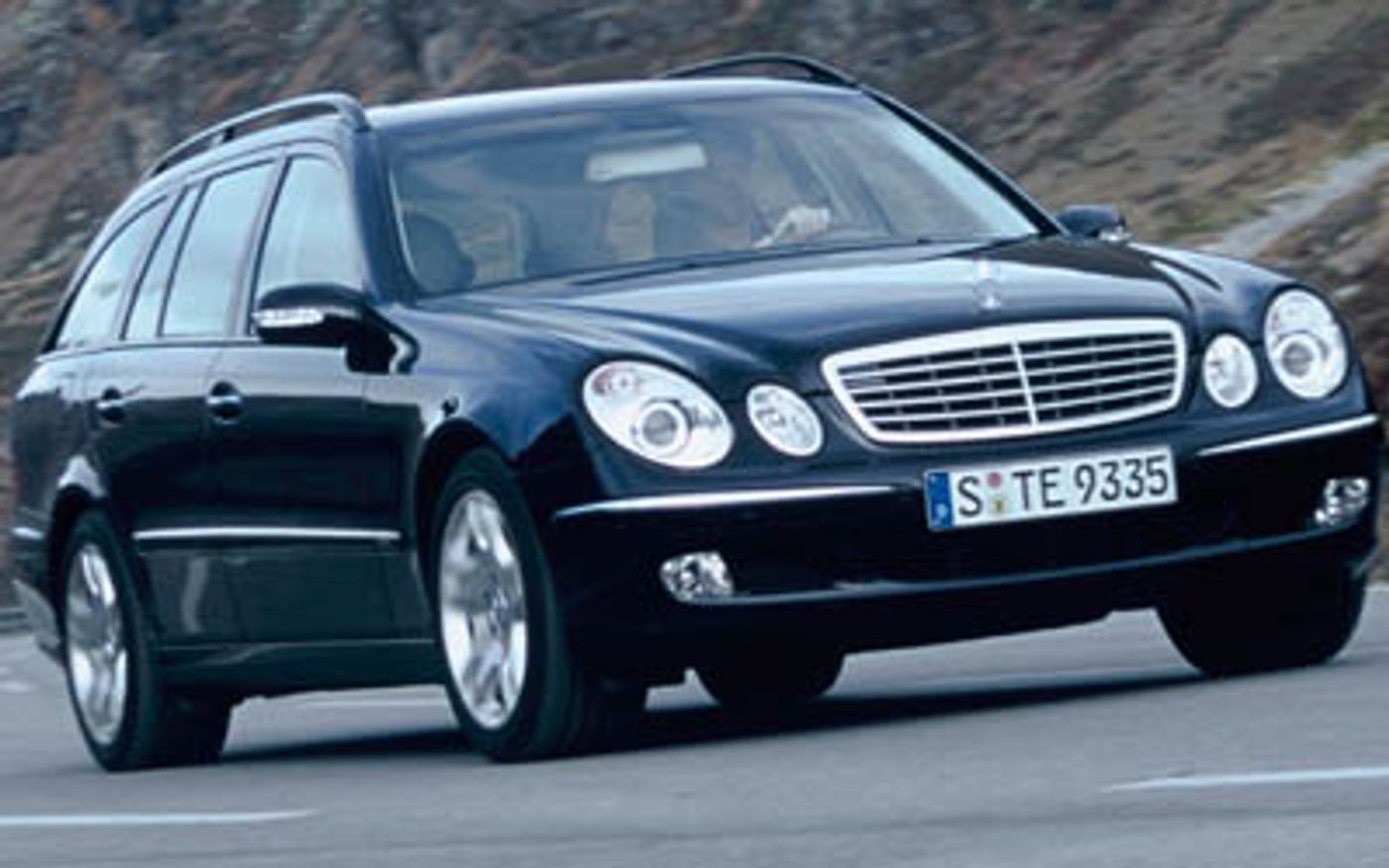 Hero image of a new Mercedes-Benz E-Class Elegance (2005) price & specs available with CarExpert deals.