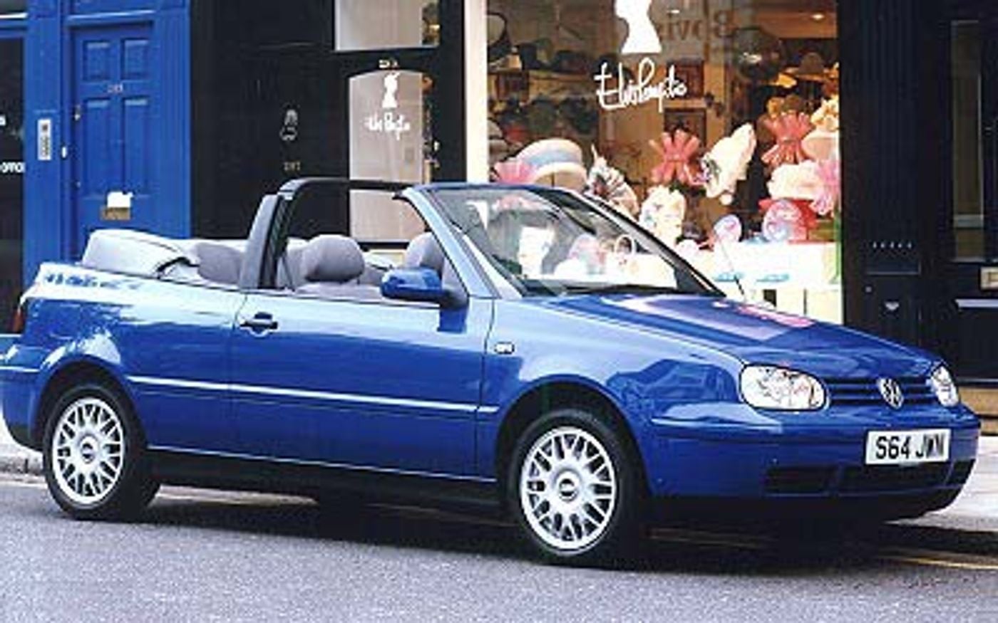 Hero image of a new Volkswagen Golf CL (2000) price & specs available with CarExpert deals.
