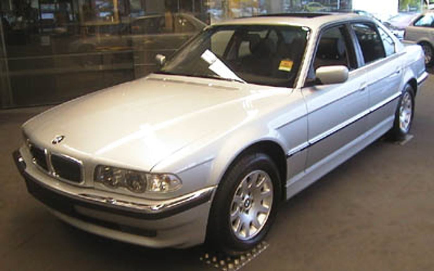 Hero image of a new BMW 7 Series 735i High-Line (2001) price & specs available with CarExpert deals.