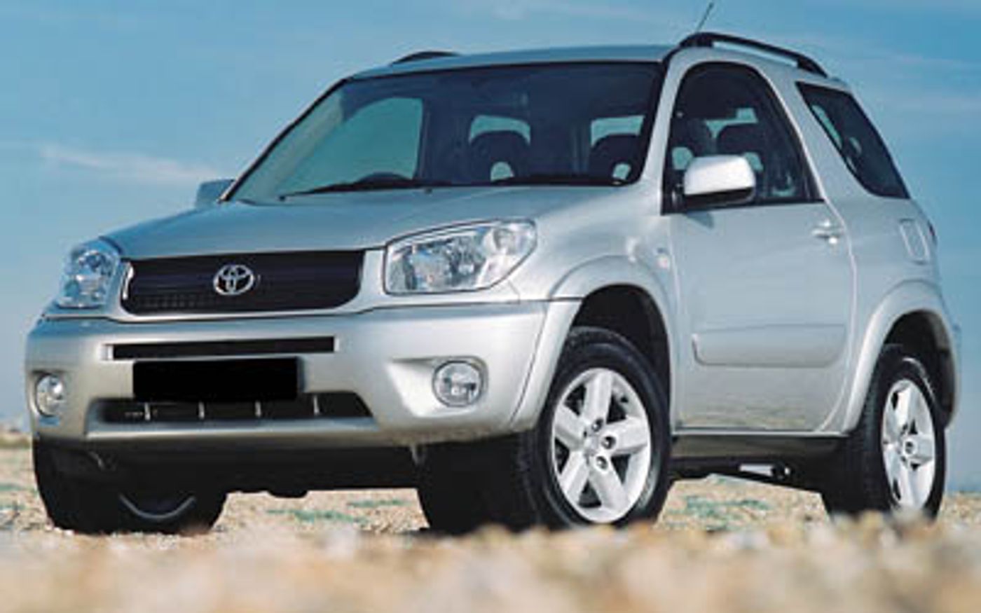 Hero image of a new Toyota RAV4 Cruiser (2003) price & specs available with CarExpert deals.