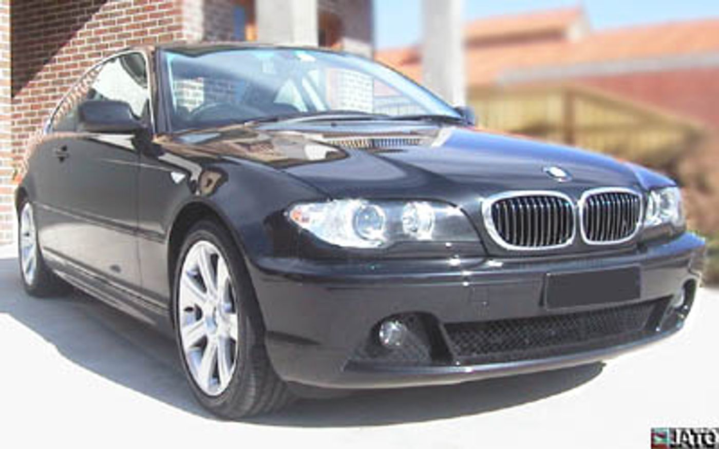 Hero image of a new BMW 3 Series Base (2004) price & specs available with CarExpert deals.