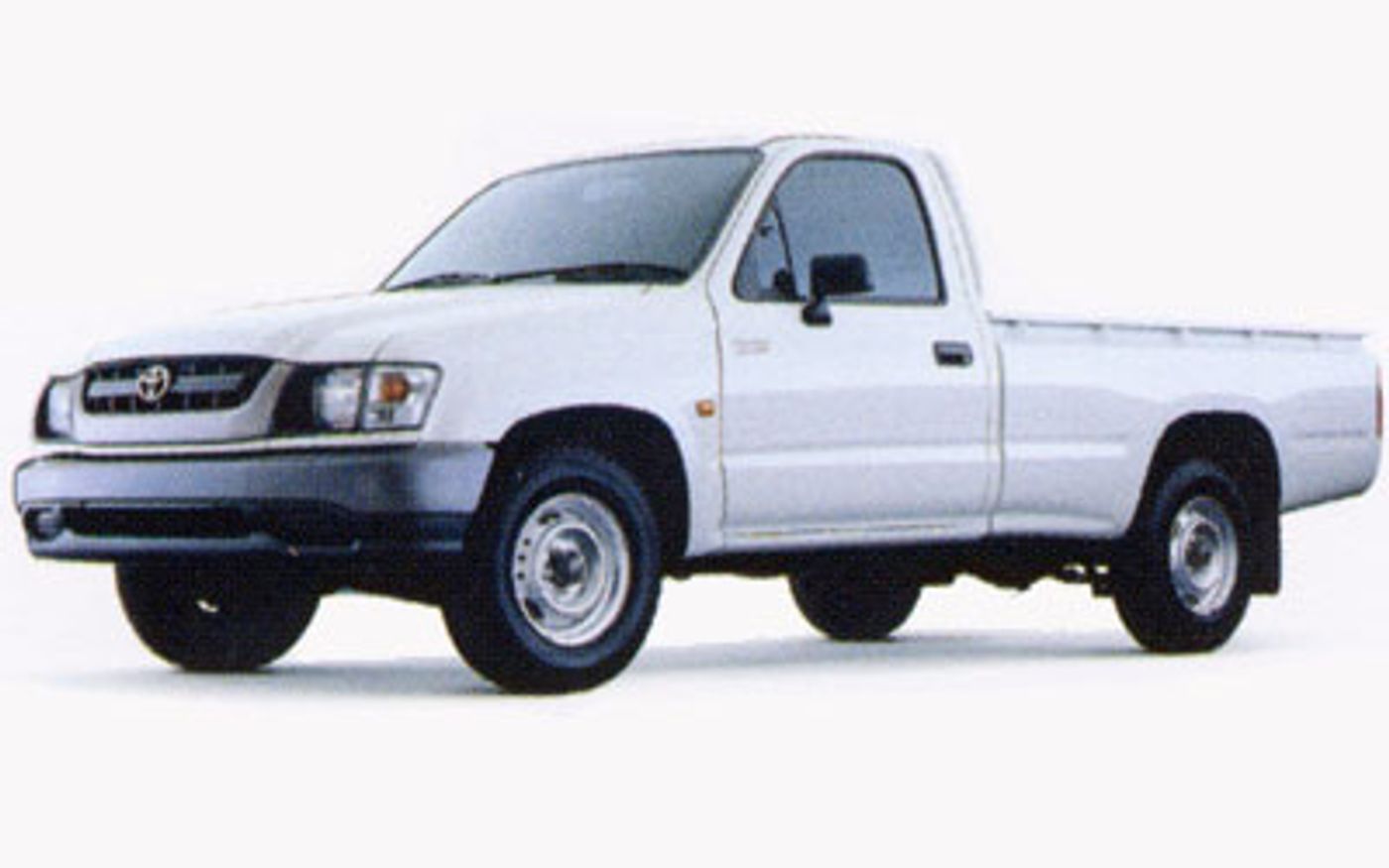 Hero image of a new Toyota HiLux Base (2003) price & specs available with CarExpert deals.