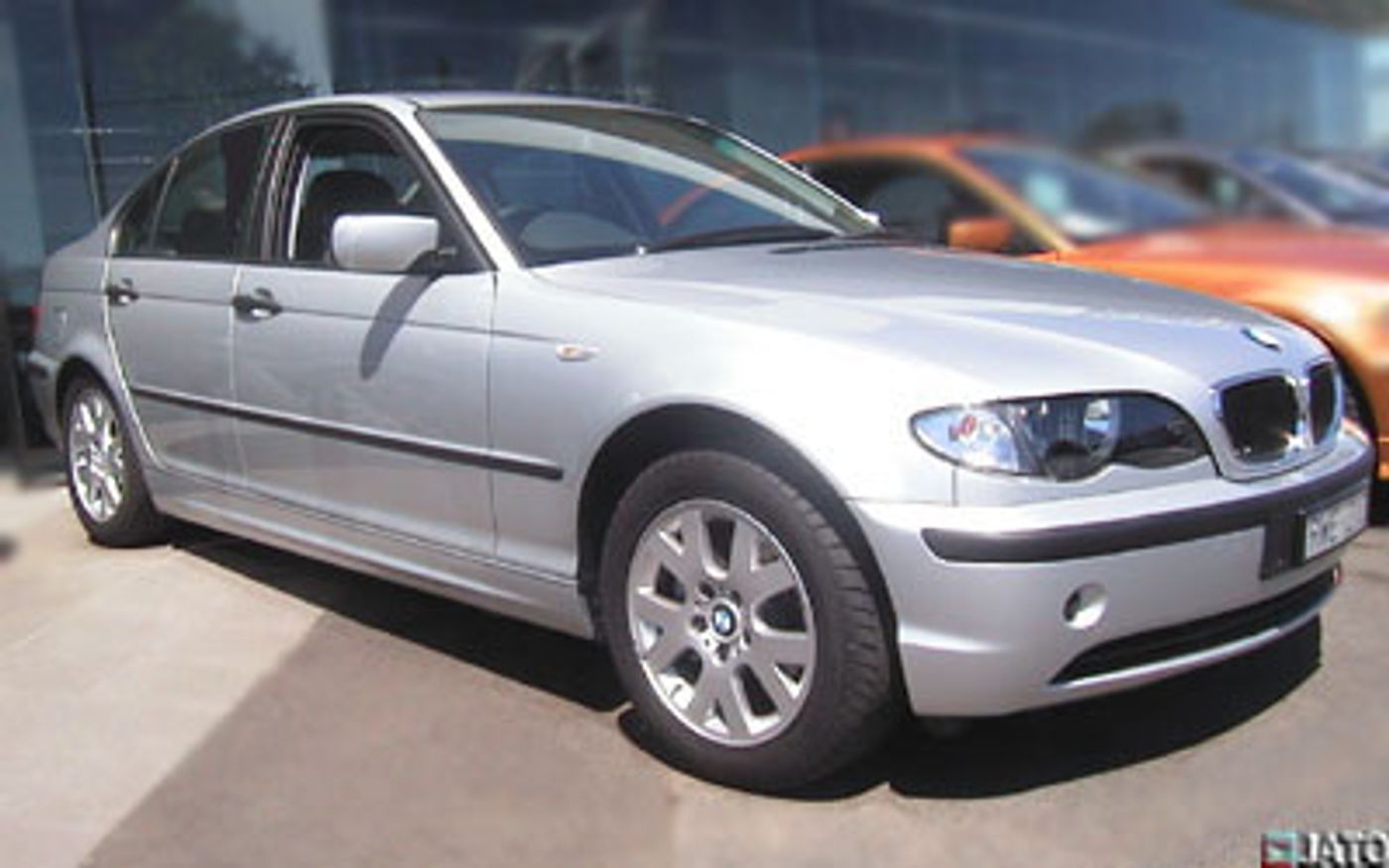 Hero image of a new BMW 3 Series 318i Executive (2002) price & specs available with CarExpert deals.