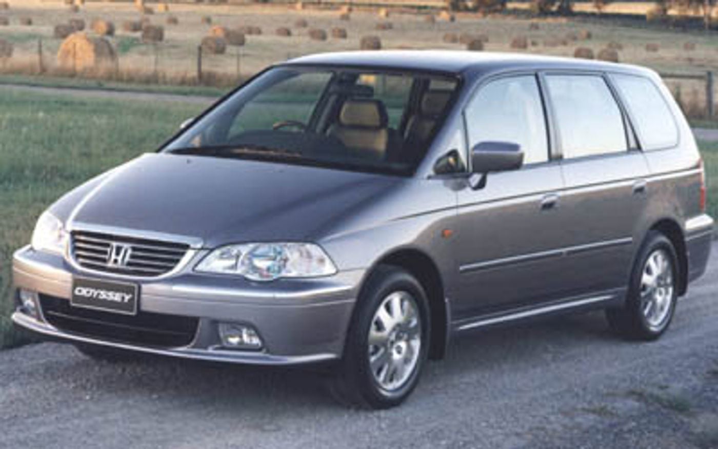 Hero image of a new Honda Odyssey V6L (2002) price & specs available with CarExpert deals.