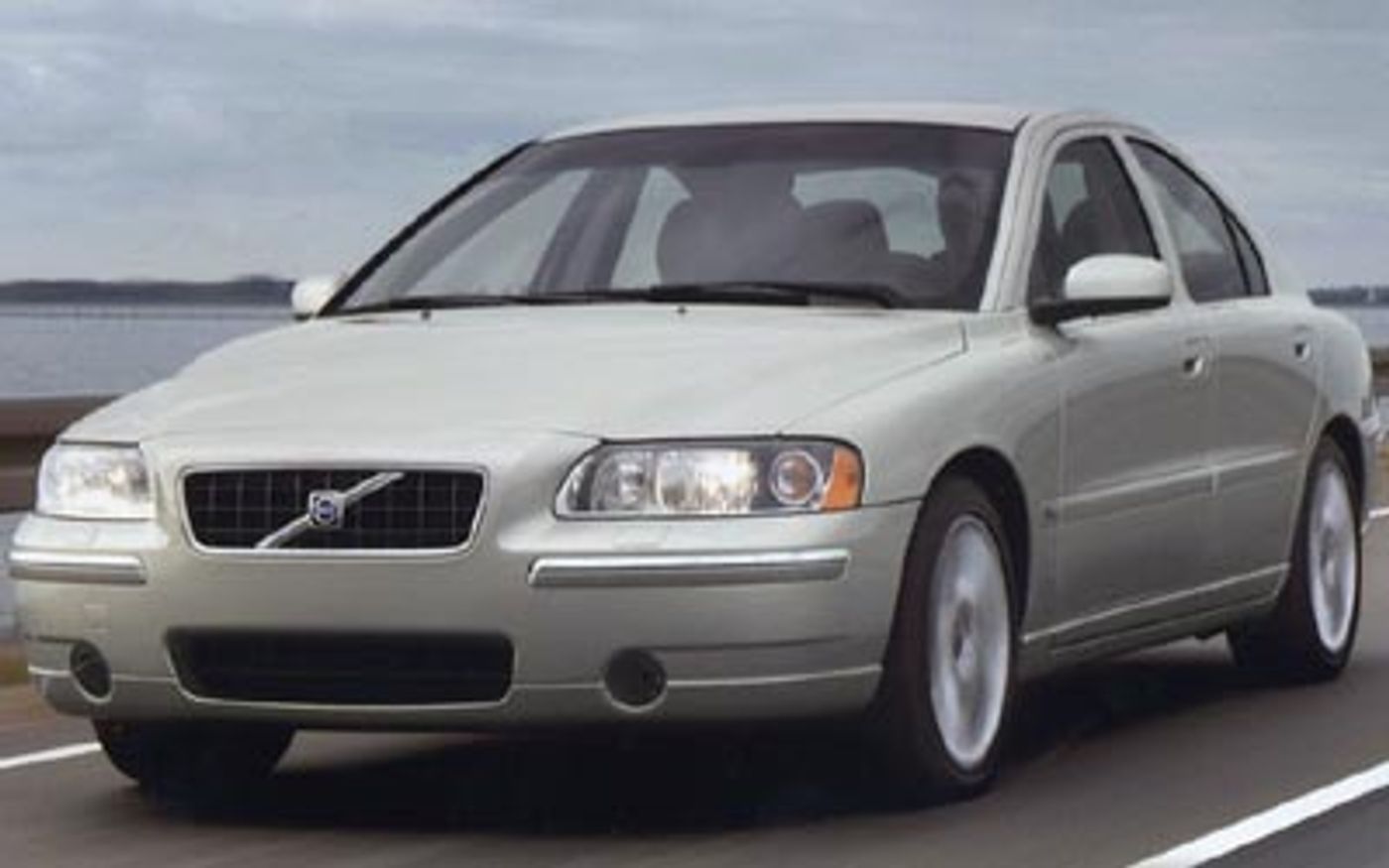 Hero image of a new Volvo S60 LE (2006) price & specs available with CarExpert deals.