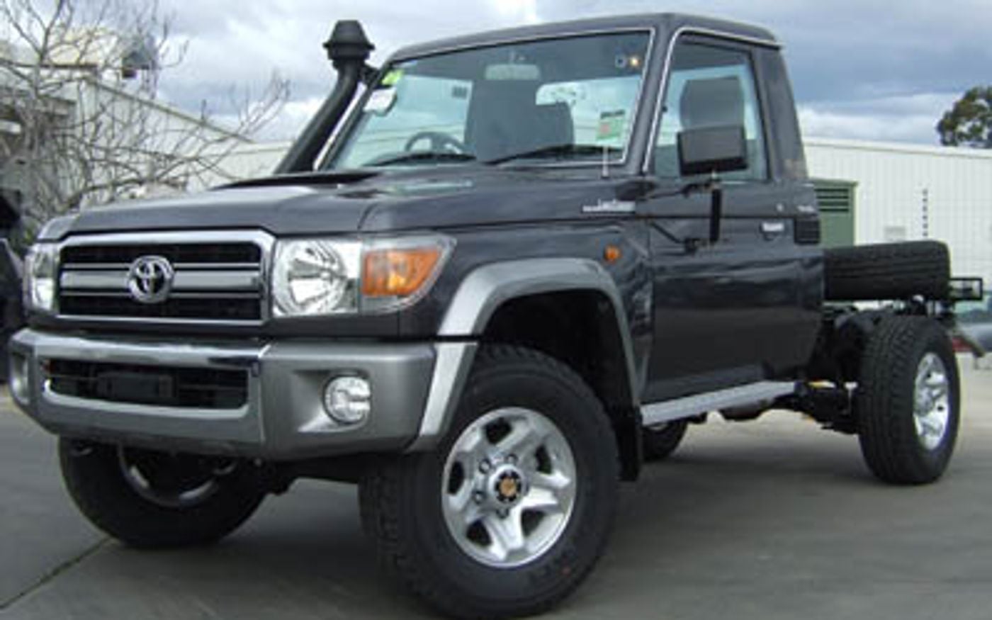 Hero image of a new Toyota LandCruiser 70 Workmate (2012) price & specs available with CarExpert deals.
