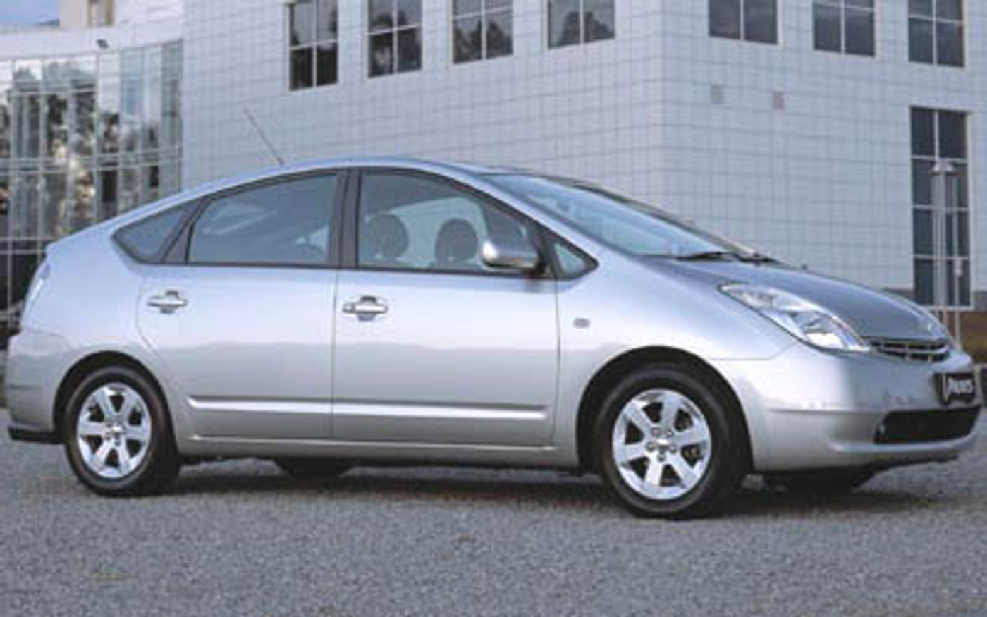 Hero image of a new Toyota Prius Base (2003) price & specs available with CarExpert deals.