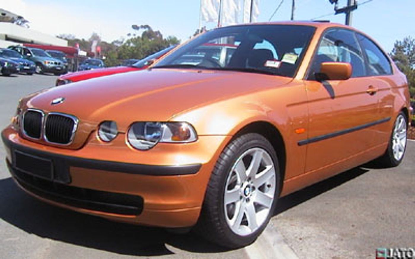 Hero image of a new BMW 3 Series 325ti (2002) price & specs available with CarExpert deals.