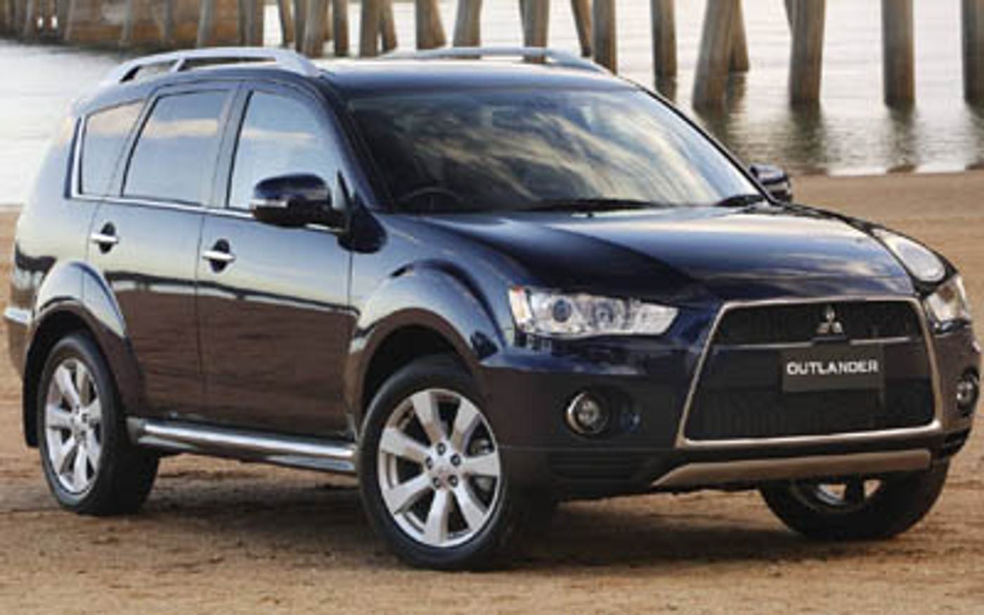 Hero image of a new Mitsubishi Outlander XLS (2010) price & specs available with CarExpert deals.