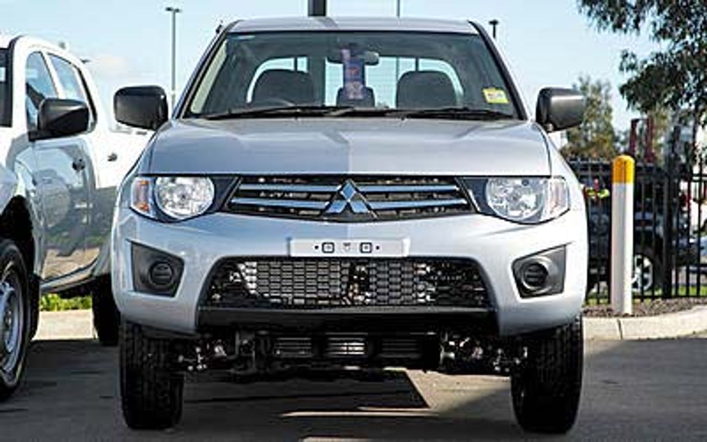 Hero image of a new Mitsubishi Triton GLX (2013) price & specs available with CarExpert deals.