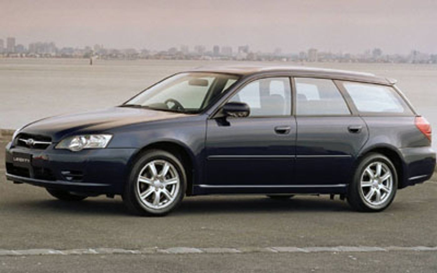 Hero image of a new Subaru Liberty Luxury (2005) price & specs available with CarExpert deals.