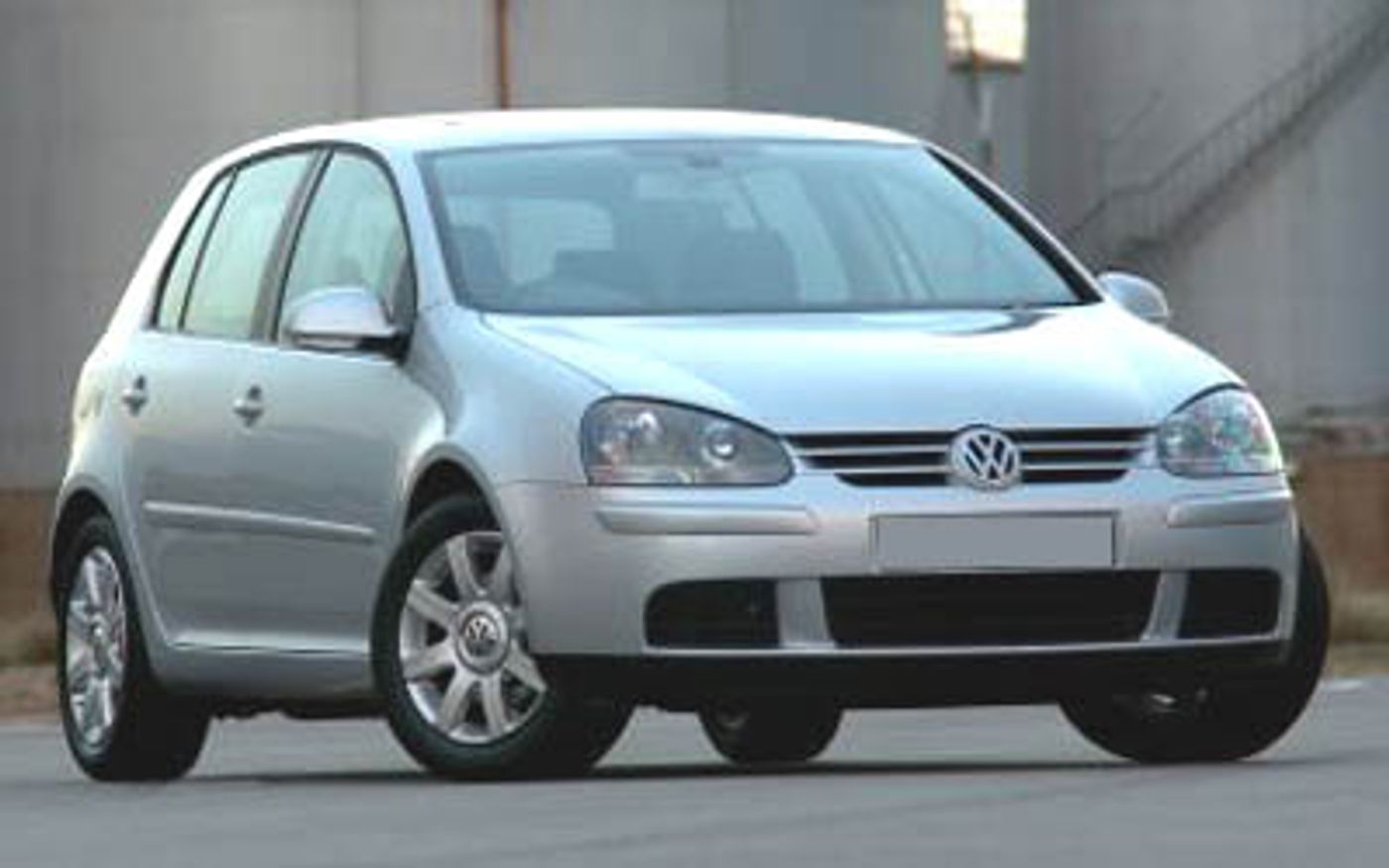 Hero image of a new Volkswagen Golf Sportline (2005) price & specs available with CarExpert deals.