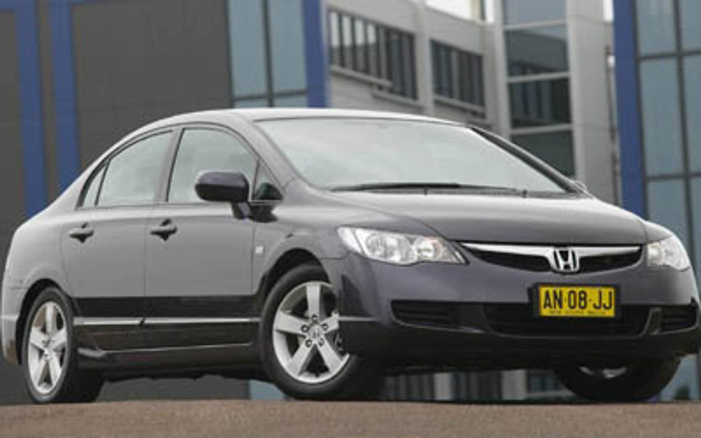 Hero image of a new Honda Civic Vti-L (2008) price & specs available with CarExpert deals.