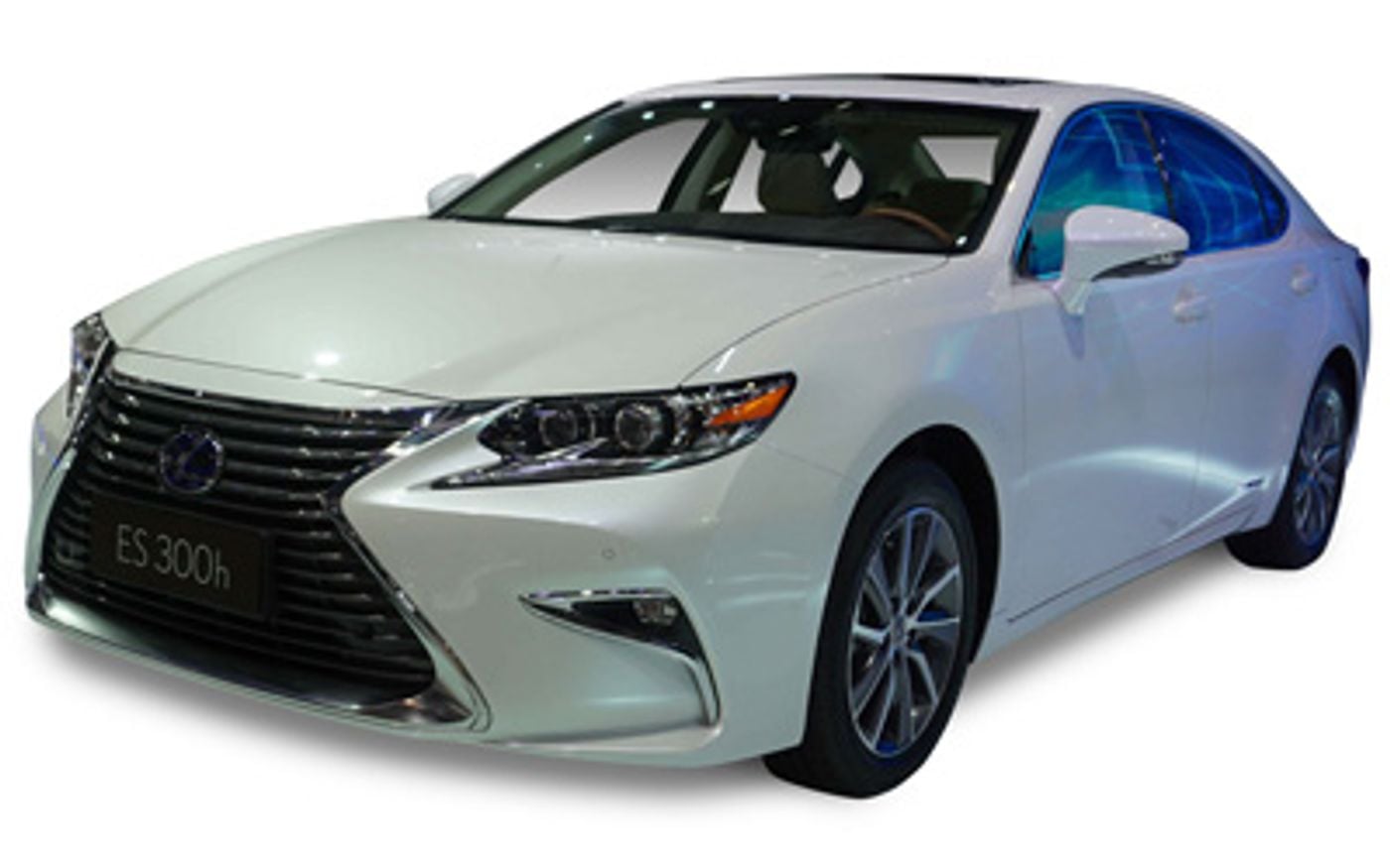 Hero image of a new Lexus ES Luxury (2016) price & specs available with CarExpert deals.