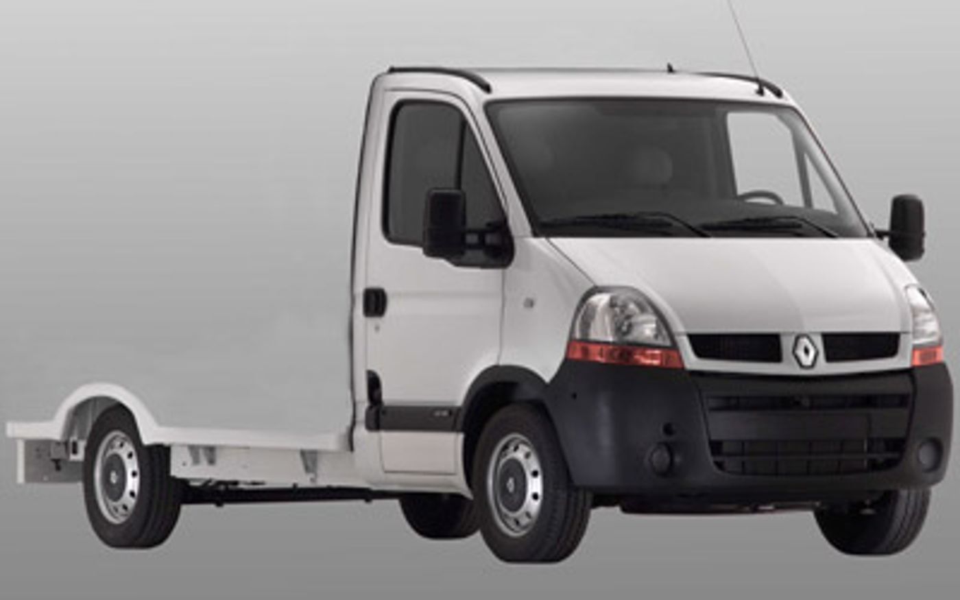 Hero image of a new Renault Master Integral (2004) price & specs available with CarExpert deals.