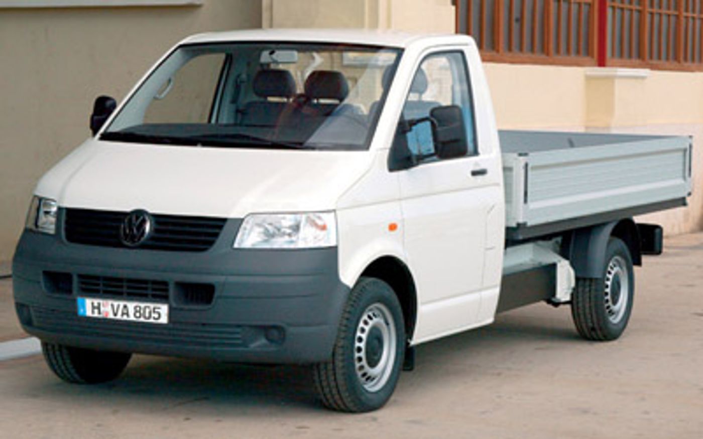 Hero image of a new Volkswagen Transporter Base (2004) price & specs available with CarExpert deals.