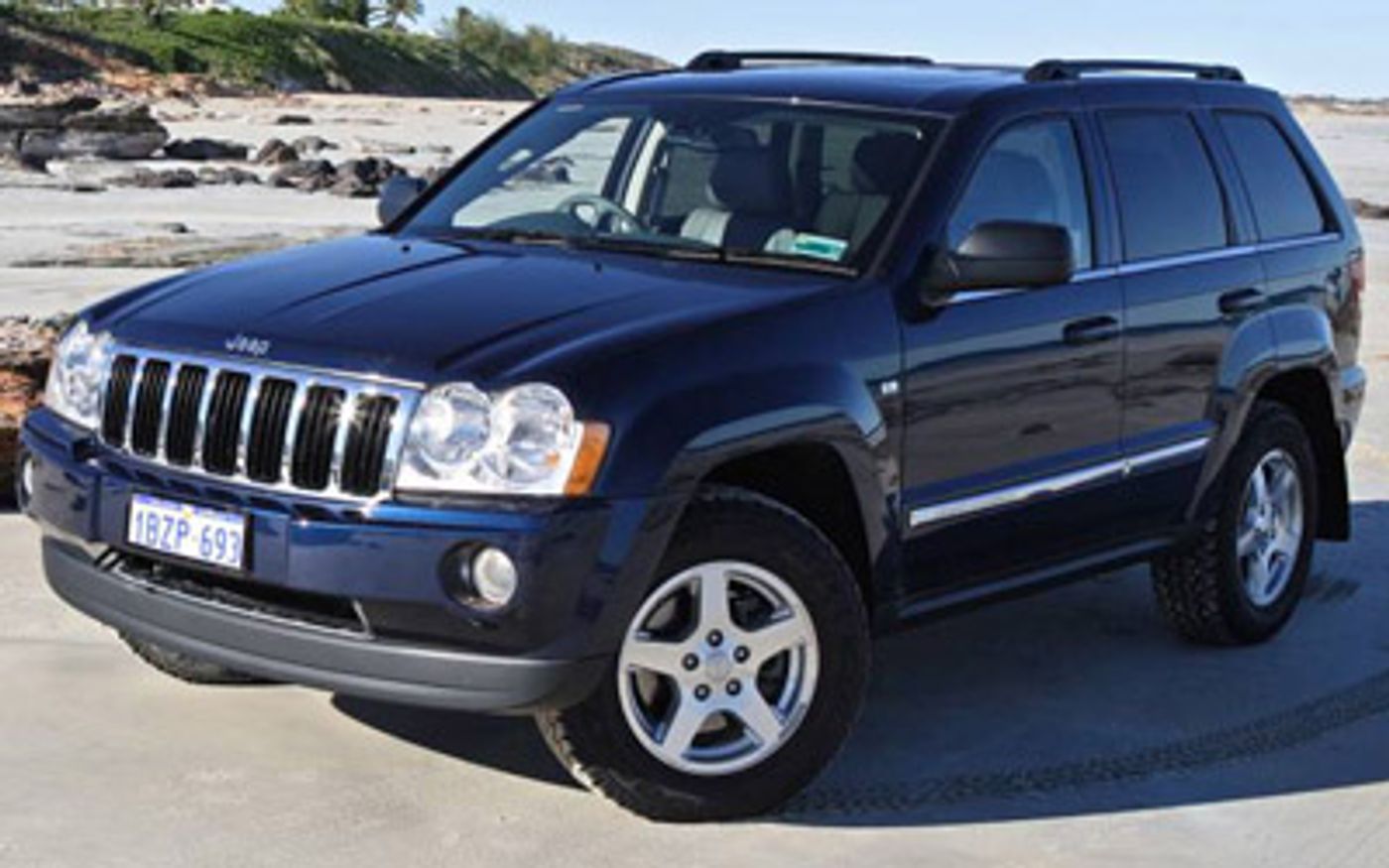 Hero image of a new Jeep Grand Cherokee Navigator (2005) price & specs available with CarExpert deals.