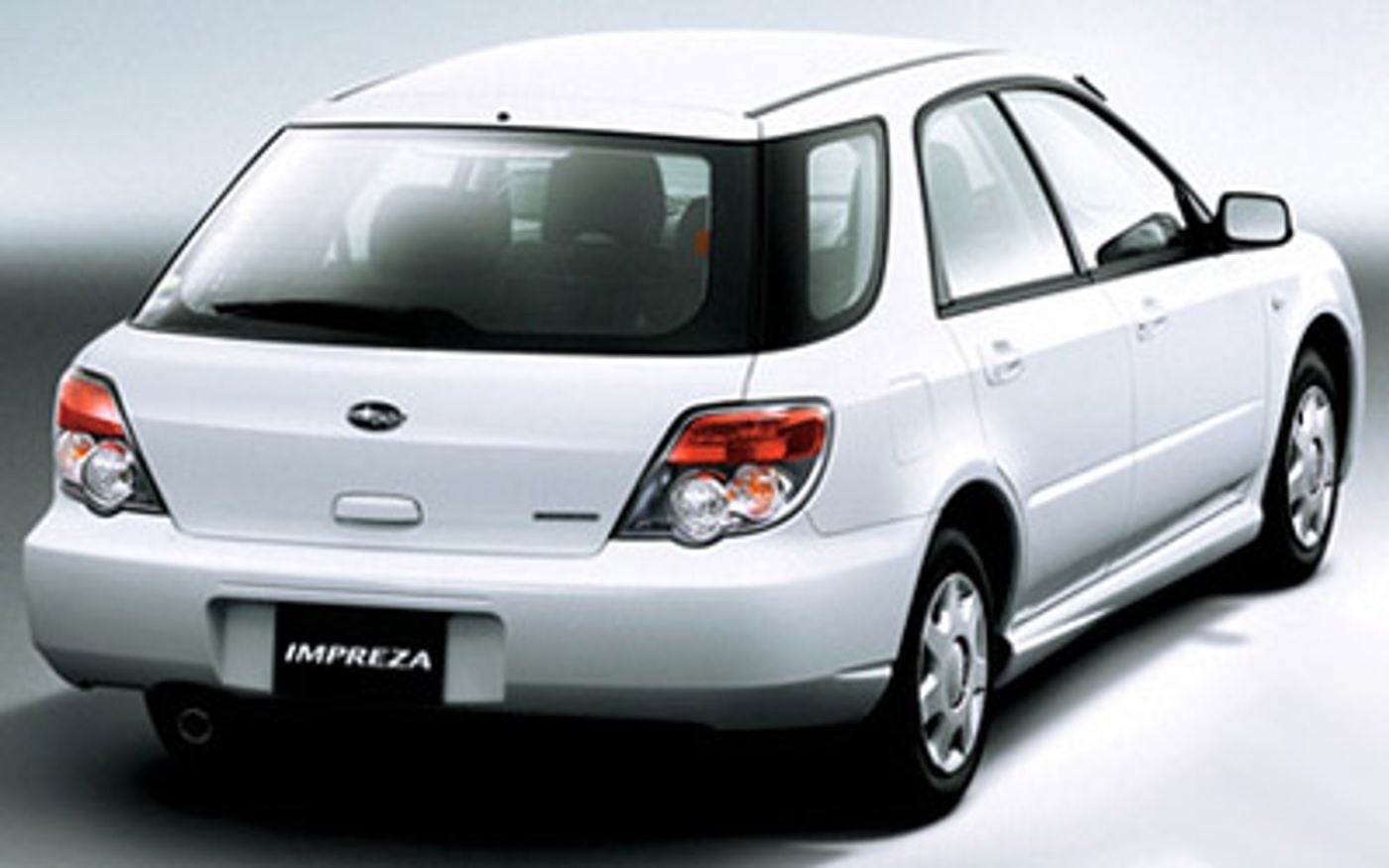 Hero image of a new Subaru Impreza R Luxury (2006) price & specs available with CarExpert deals.