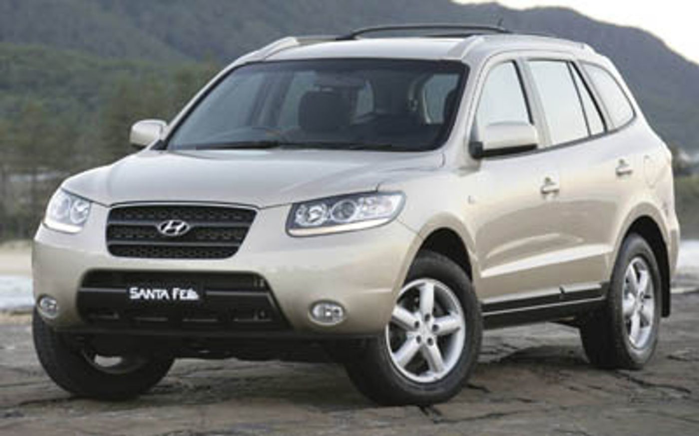 Hero image of a new Hyundai Santa Fe SX (2006) price & specs available with CarExpert deals.