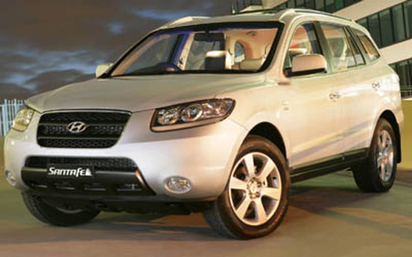 Hero image of a new Hyundai Santa Fe SLX (2007) price & specs available with CarExpert deals.