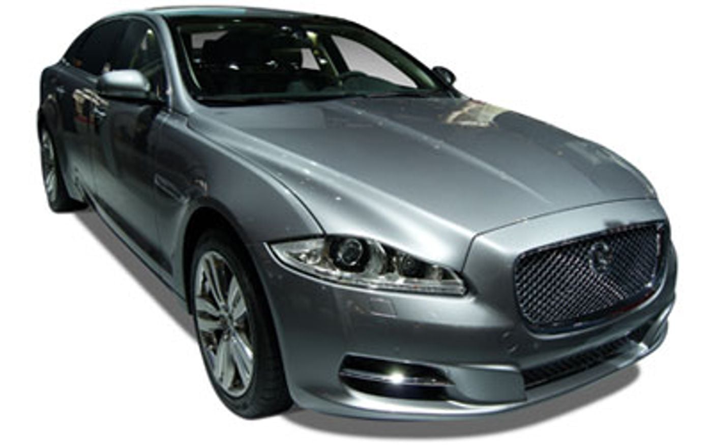 Hero image of a new Jaguar XJ Premium Luxury (2013) price & specs available with CarExpert deals.
