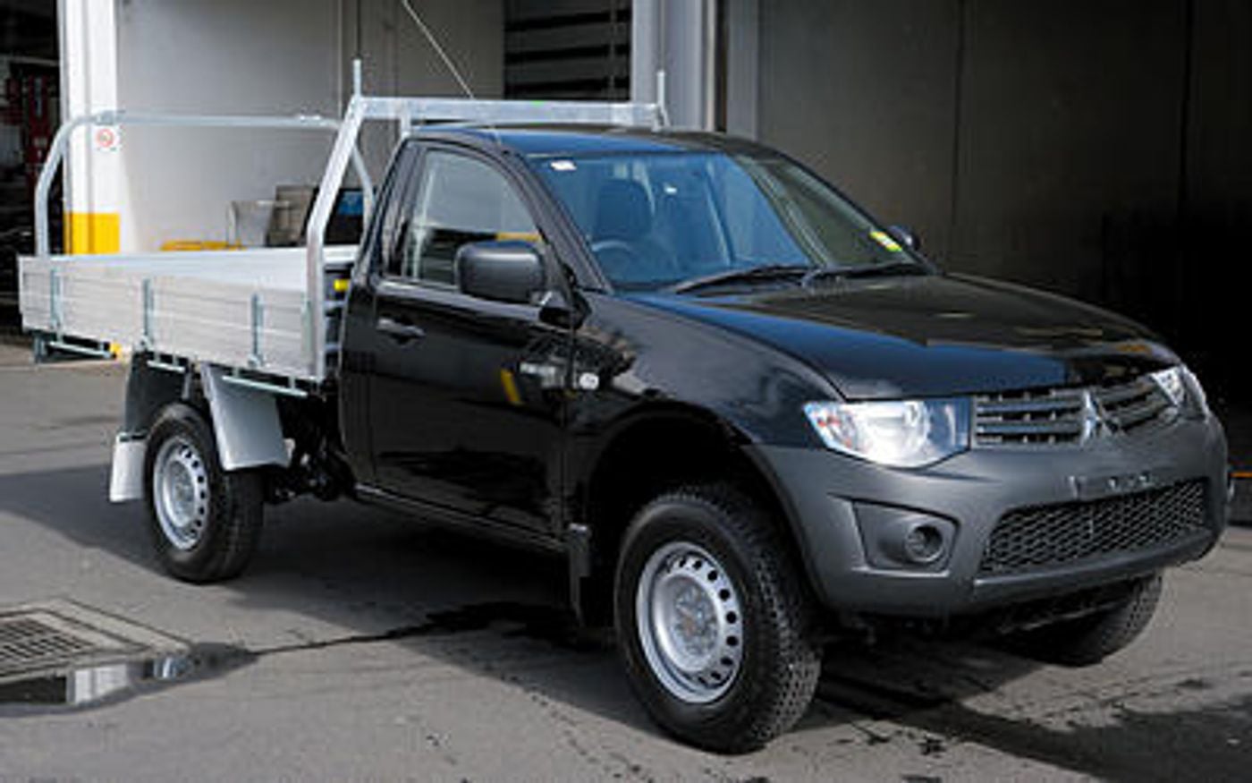 Hero image of a new Mitsubishi Triton GL (2012) price & specs available with CarExpert deals.