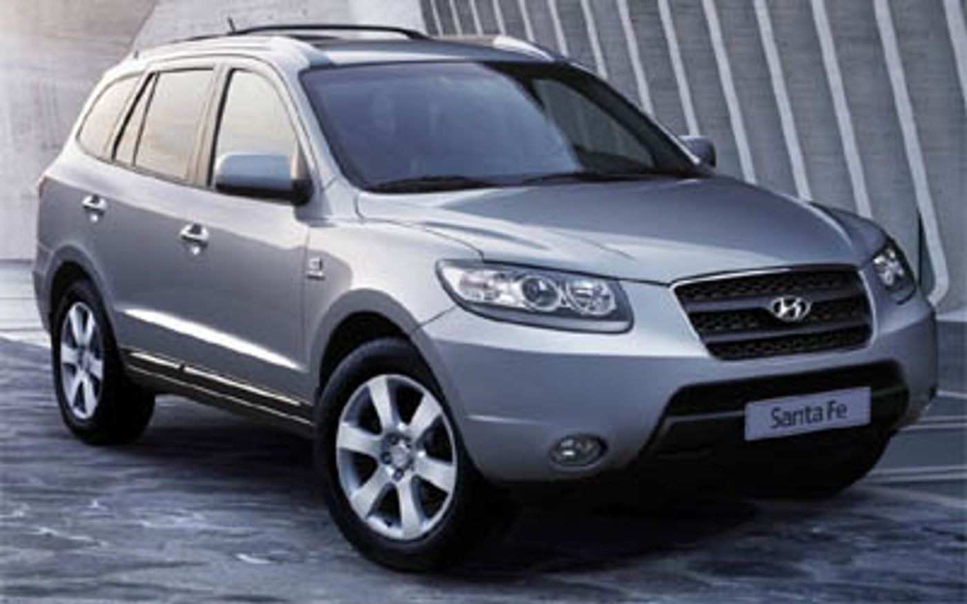 Hero image of a new Hyundai Santa Fe SX (2009) price & specs available with CarExpert deals.