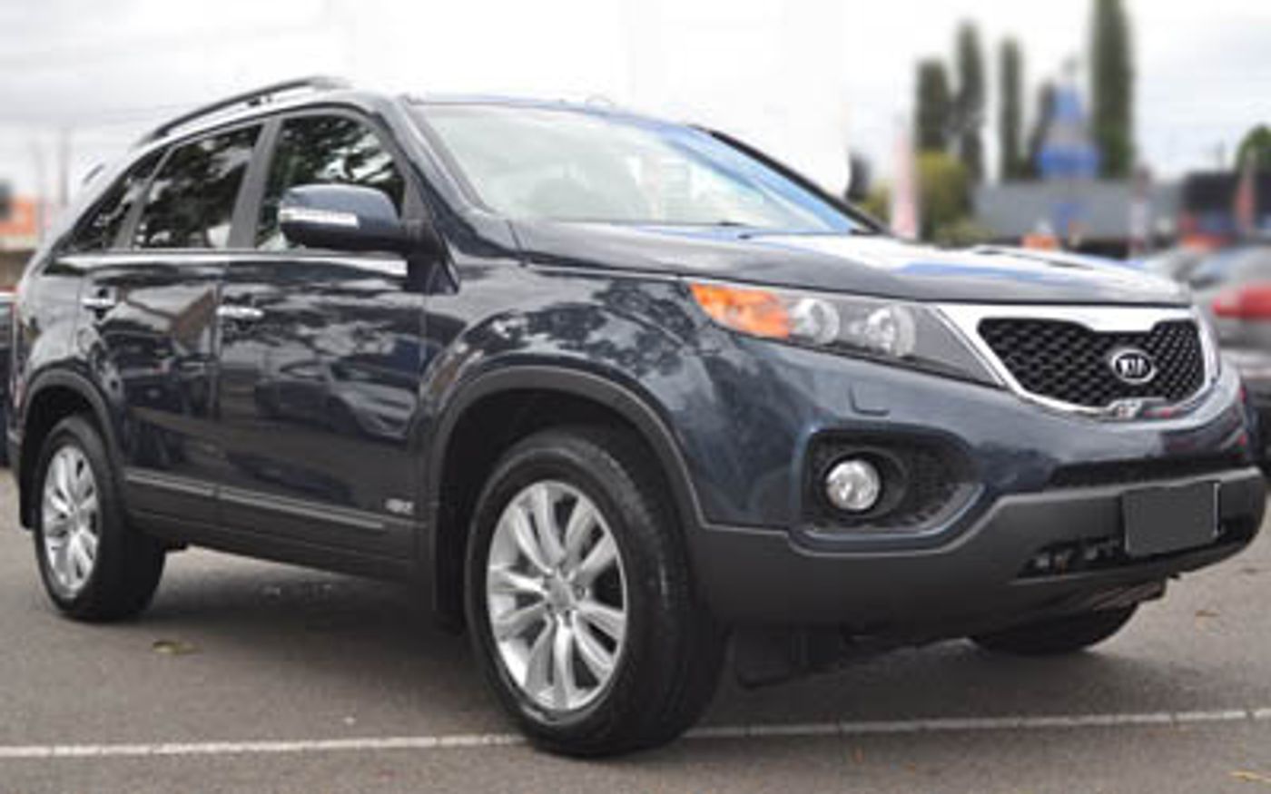 Hero image of a new Kia Sorento SLi (2012) price & specs available with CarExpert deals.