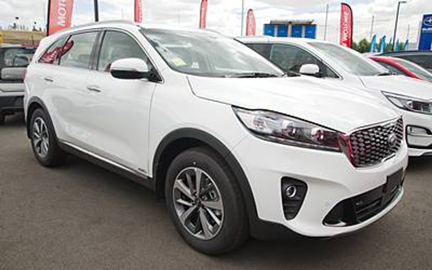Hero image of a new Kia Sorento SLi (2020) price & specs available with CarExpert deals.