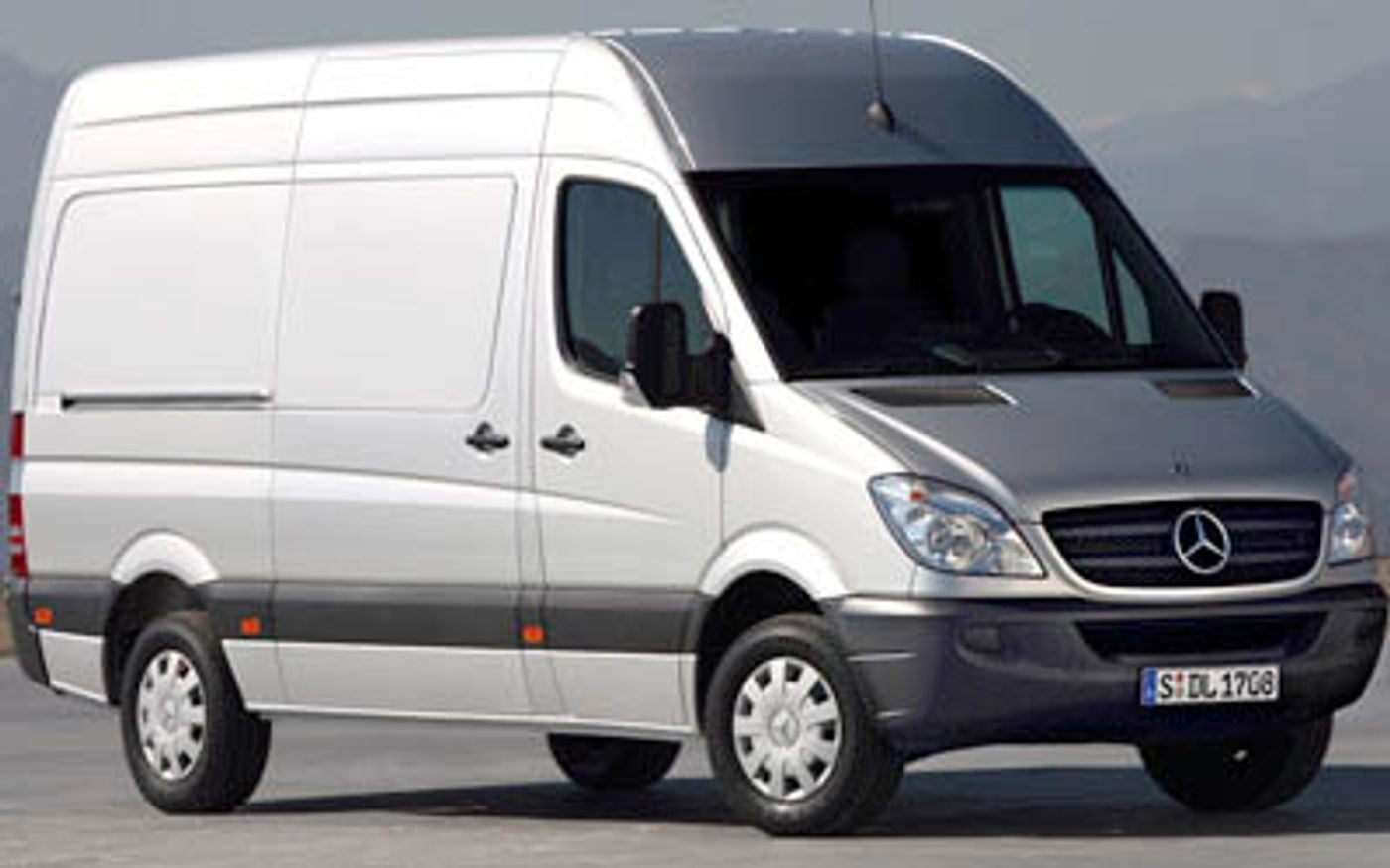 Hero image of a new Mercedes-Benz Sprinter Base (2008) price & specs available with CarExpert deals.